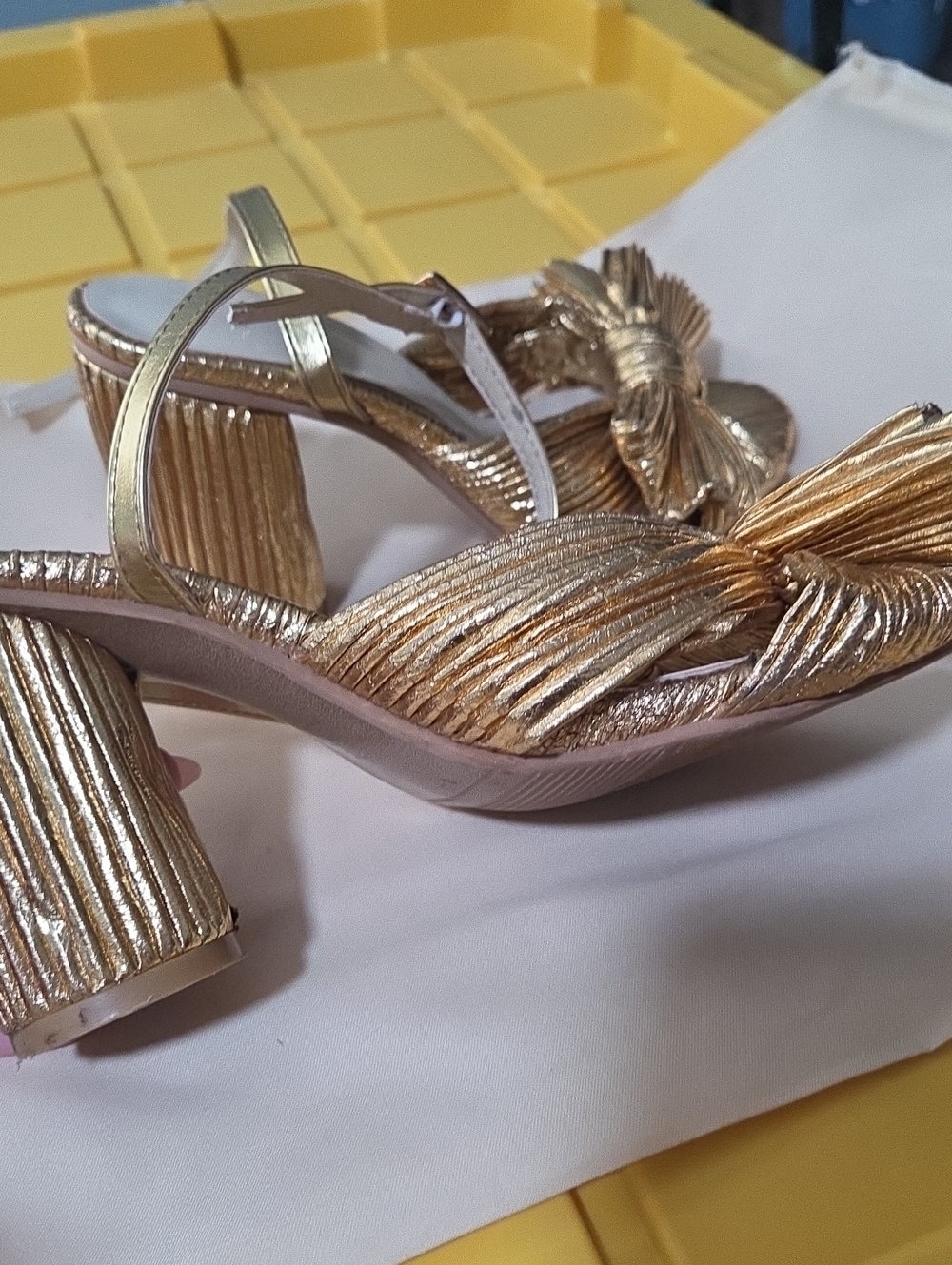 Camellia Bow Heel - Picture 8 of 11